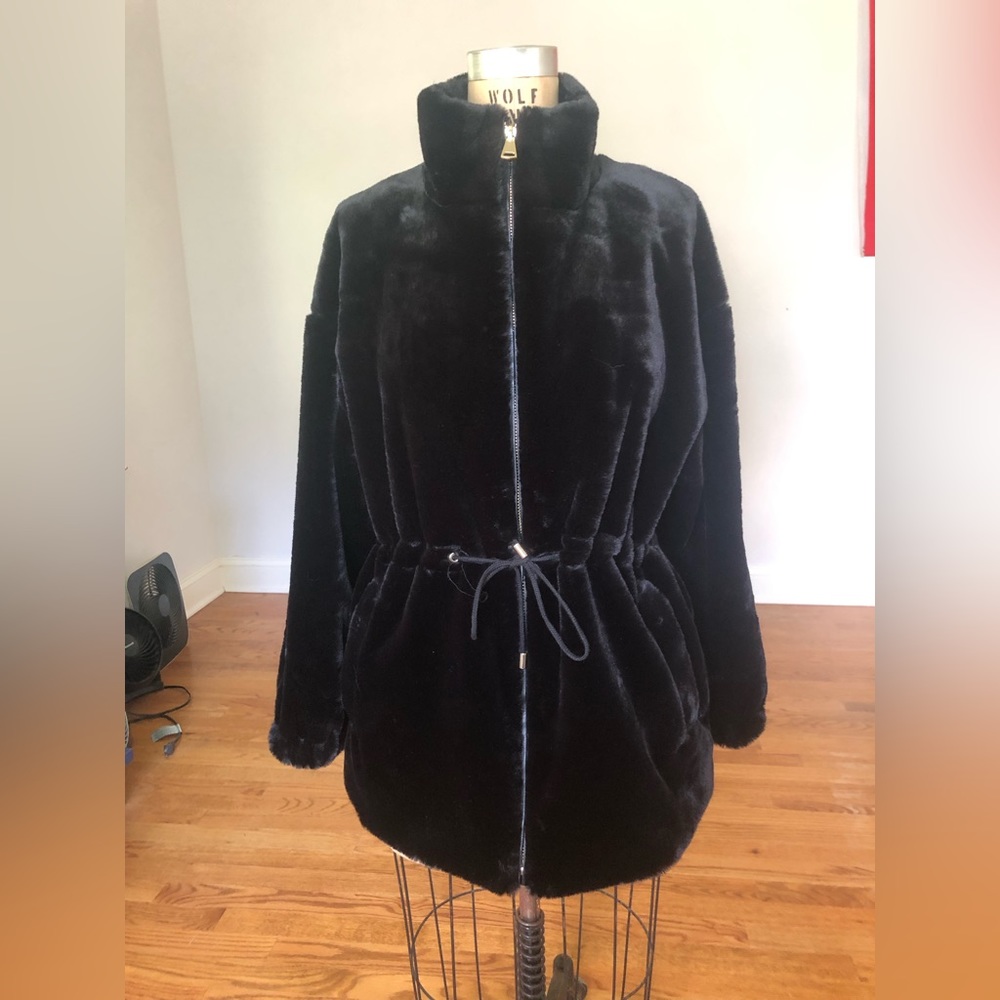 Zara Faux Fur Fully Stand Collar Lined Car Coat in Black women’s size Small